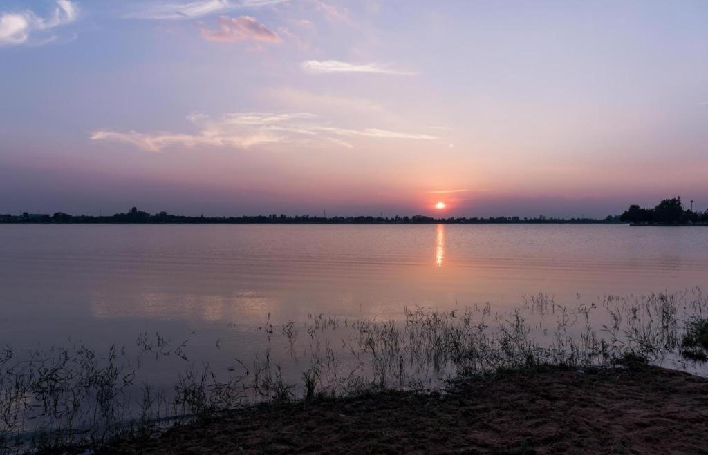 Hotel Le Lerts Living Khon Kaen Exteriér fotografie