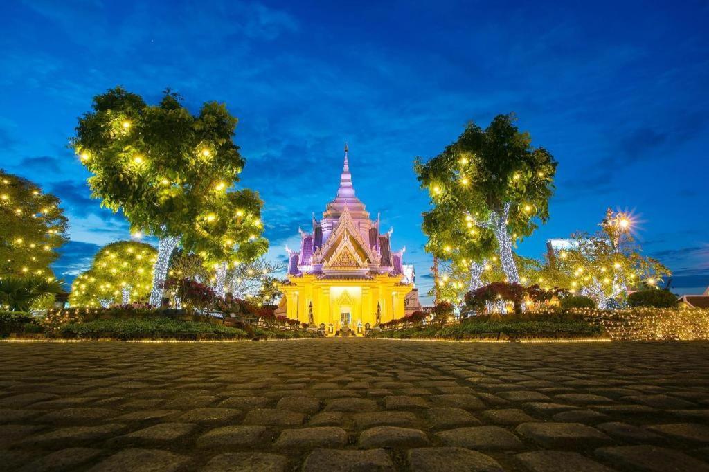 Hotel Le Lerts Living Khon Kaen Exteriér fotografie